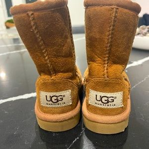 Ugg classic II kids baby chestnut brown boot sz 6